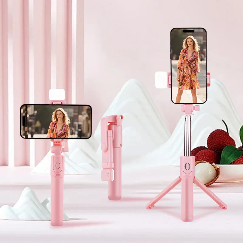 Telescopic Selfie Stick with Fill Light
